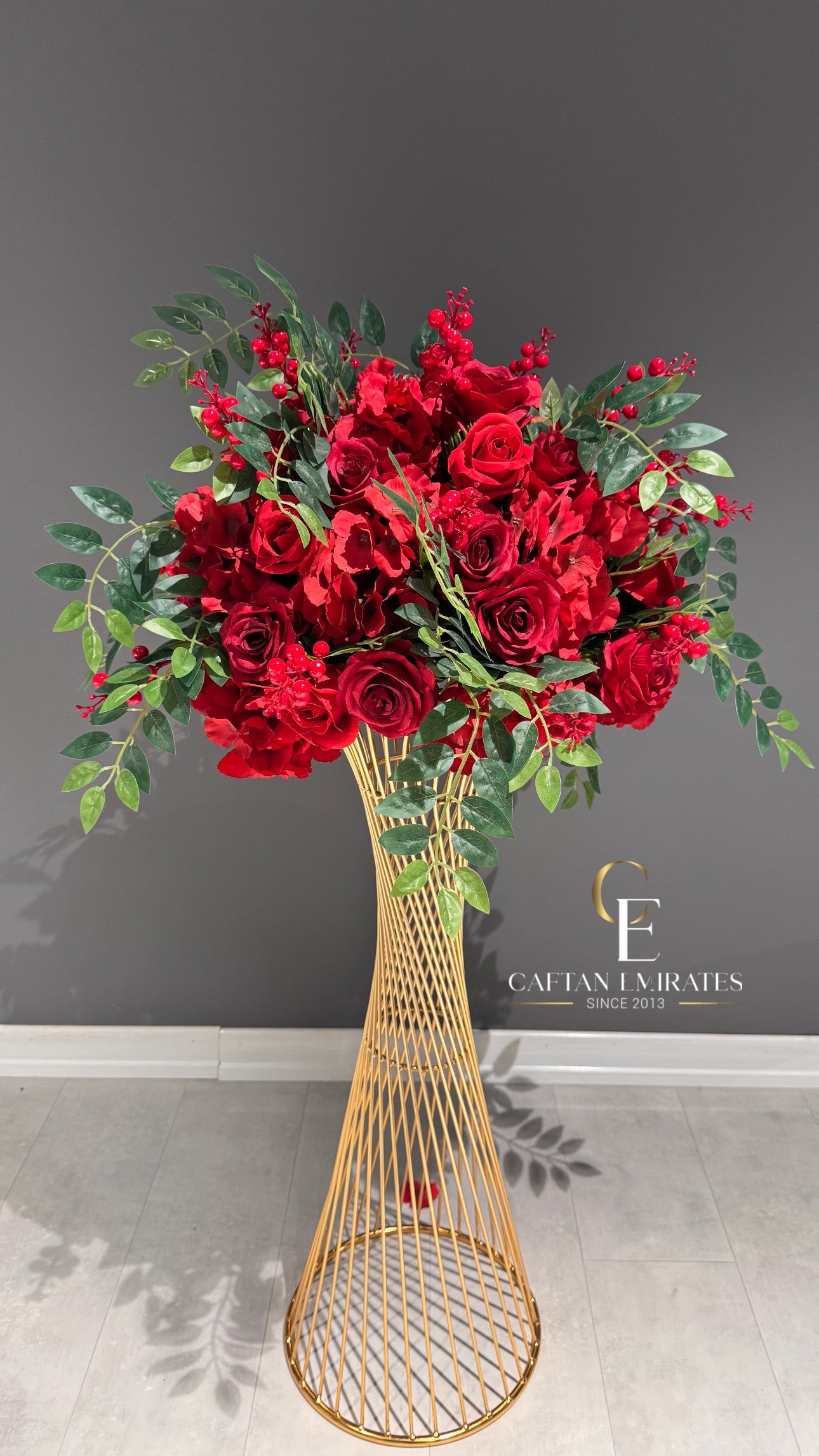 Centre de table / Colonne décorative – Structure dorée H80